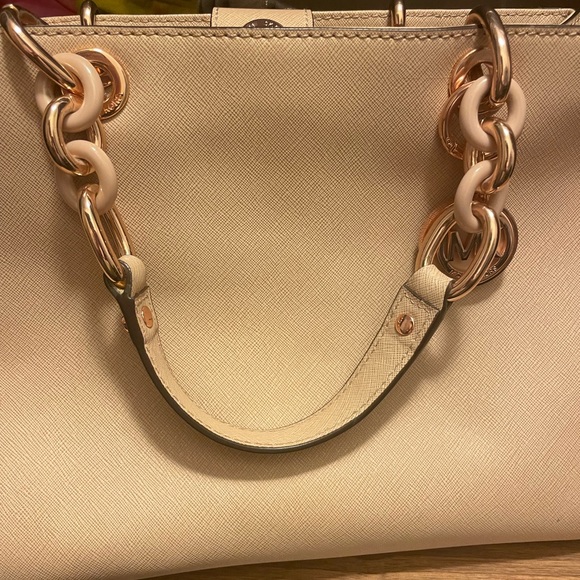 Michael Kors Cynthia Satchel, Medium - Picture 5 of 11